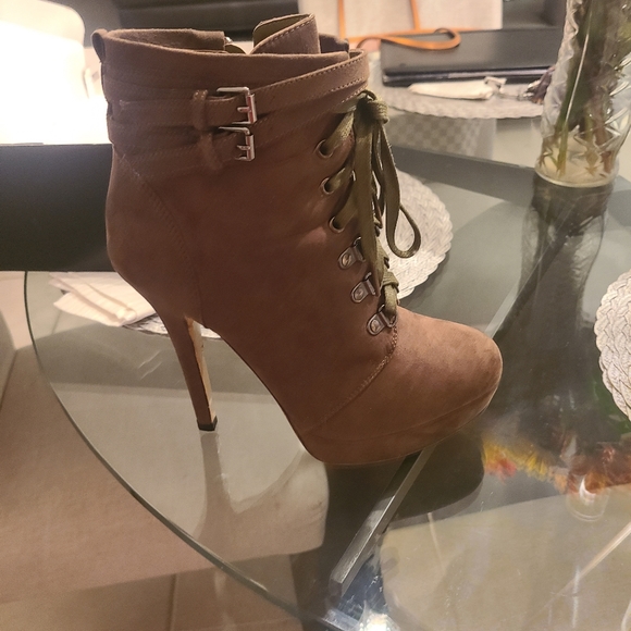 Olive high heeled booties - Picture 4 of 4
